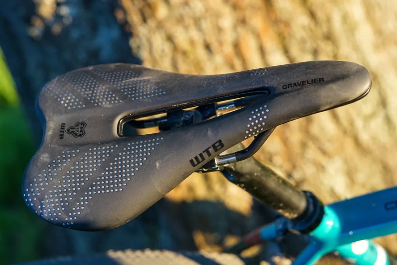 Jakie siodełko do gravela wybrać, aby jeździć komfortowo i bezpiecznie